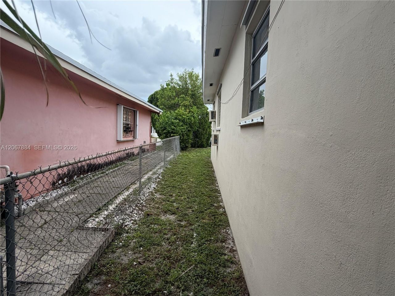 733 W 35th St, Hialeah, FL 33012 Photo