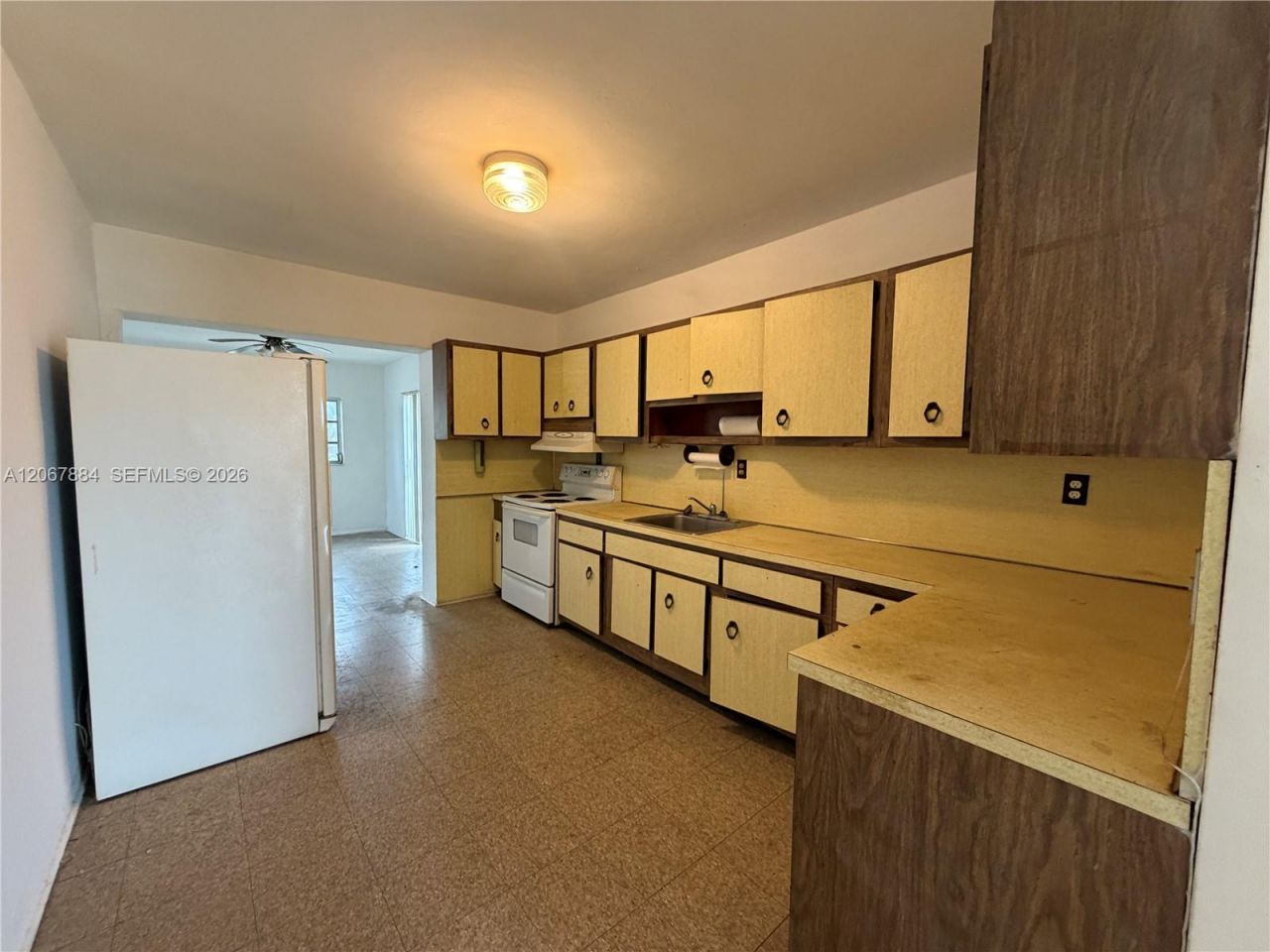 733 W 35th St, Hialeah, FL 33012 Photo