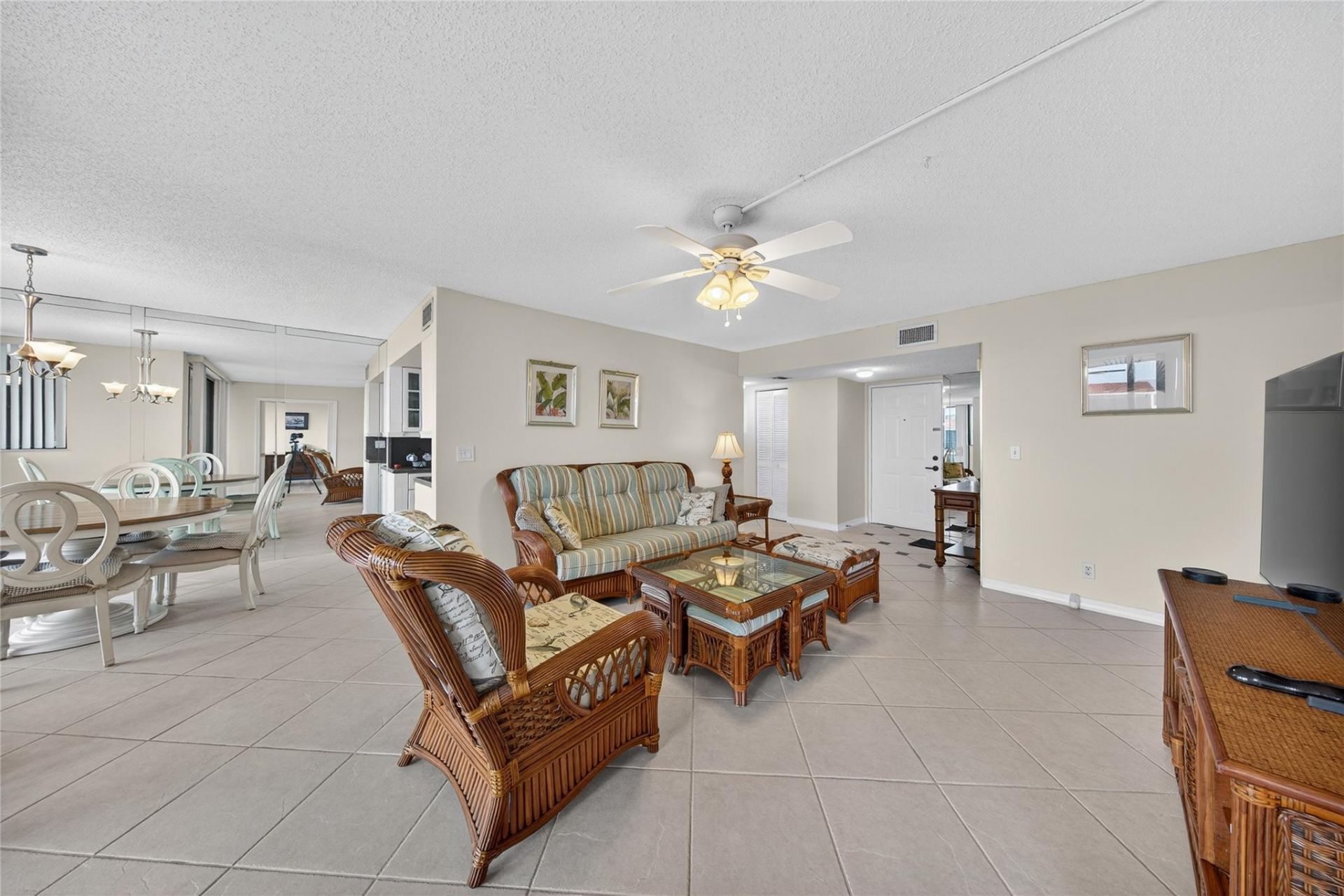 800 Jeffery Street, Unit 405, Boca Raton, FL 33487 Photo