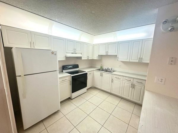 5773 La Pinata Boulevard, Unit C-1, Greenacres, FL 33463