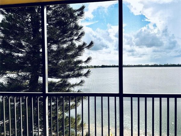 111 LAKE EMERALD Drive, Unit 407, Oakland Park, FL 33309