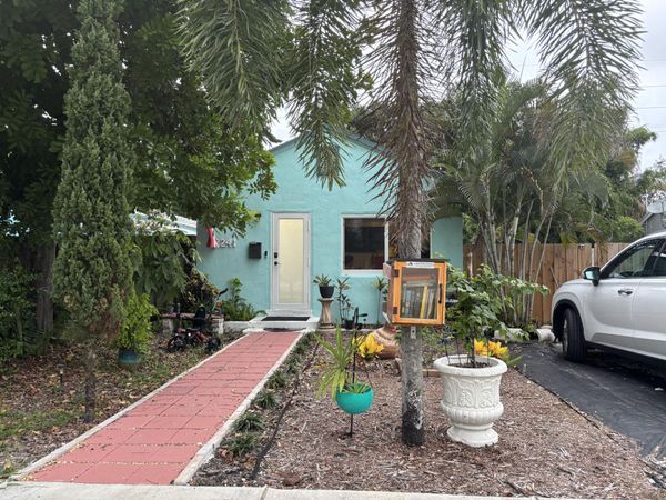 2241 ARTHUR Street, Hollywood, FL 33020