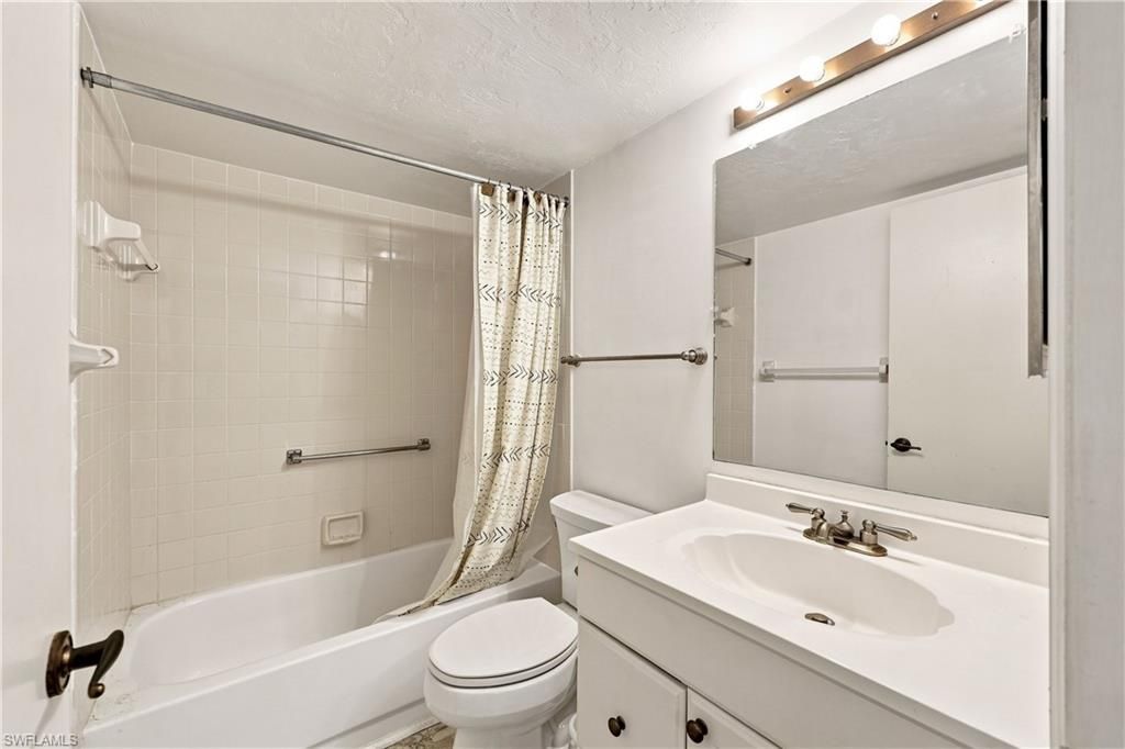 2612 Kings Lake Blvd, Unit 2-103, Naples, FL 34112 Photo