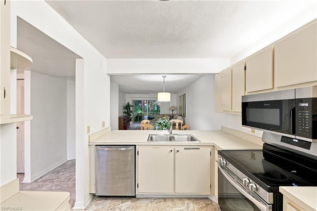 2612 Kings Lake Blvd, Unit 2-103, Naples, FL 34112 Photo