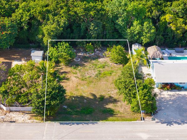 23 Palm Drive, KEY LARGO, FL 33037