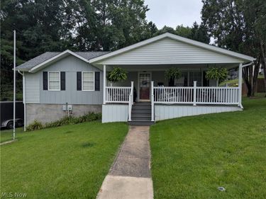 111 Gaywood Drive, St Clairsville, OH 43950