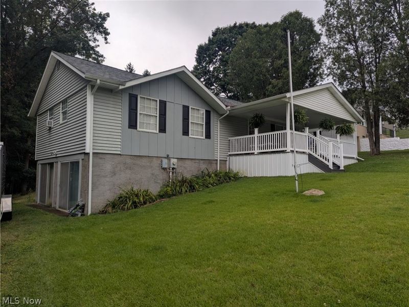 111 Gaywood Drive, Saint Clairsville, OH 43950 Photo 2