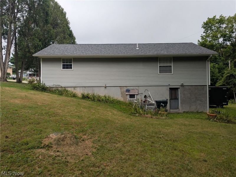111 Gaywood Drive, Saint Clairsville, OH 43950 Photo 4