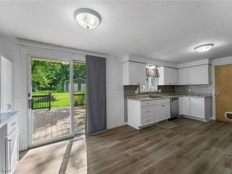 695 S 15th Street, Sebring, OH 44672 Photo 8