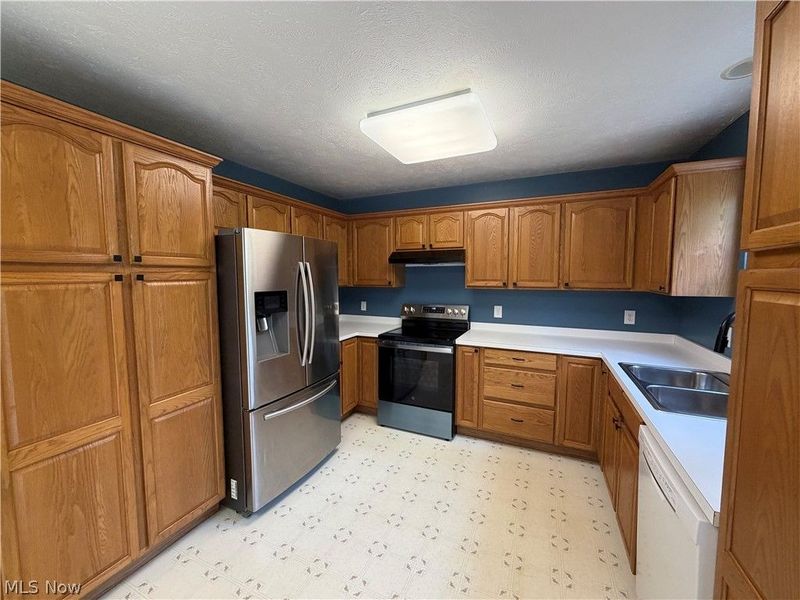 5298 Queen Ann Way, Painesville, OH 44077 Photo 5