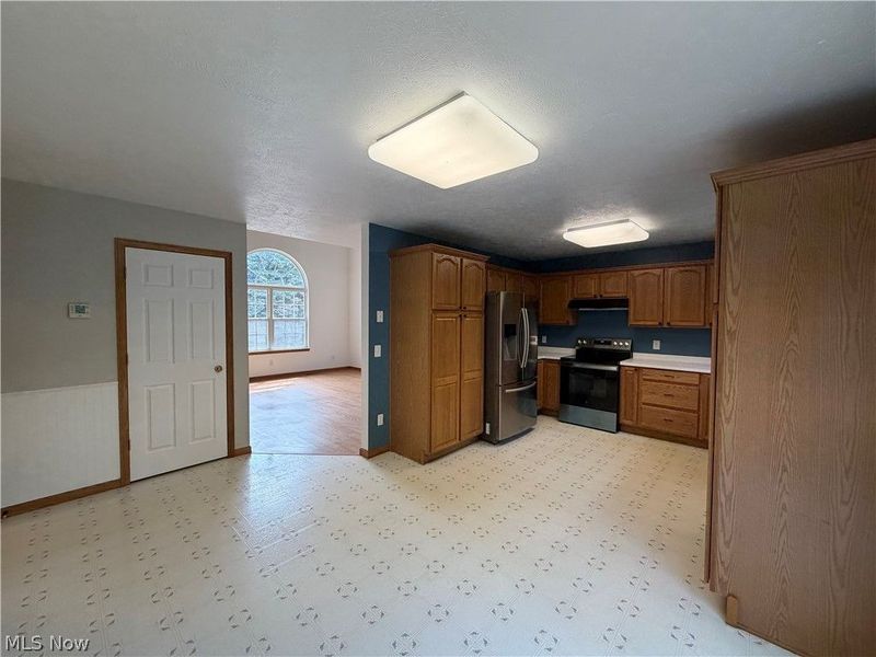 5298 Queen Ann Way, Painesville, OH 44077 Photo 7