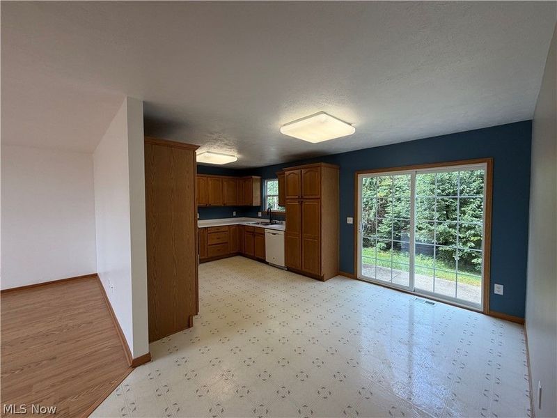 5298 Queen Ann Way, Painesville, OH 44077 Photo 8