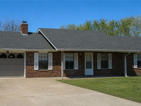 1110 Hummingbird Lane , Siloam Springs, AR 72761