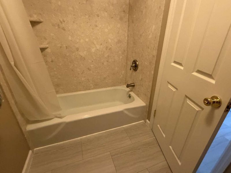 3127 Arlingtowne Lane , Unit 5, Columbus, OH 43221 Photo 11