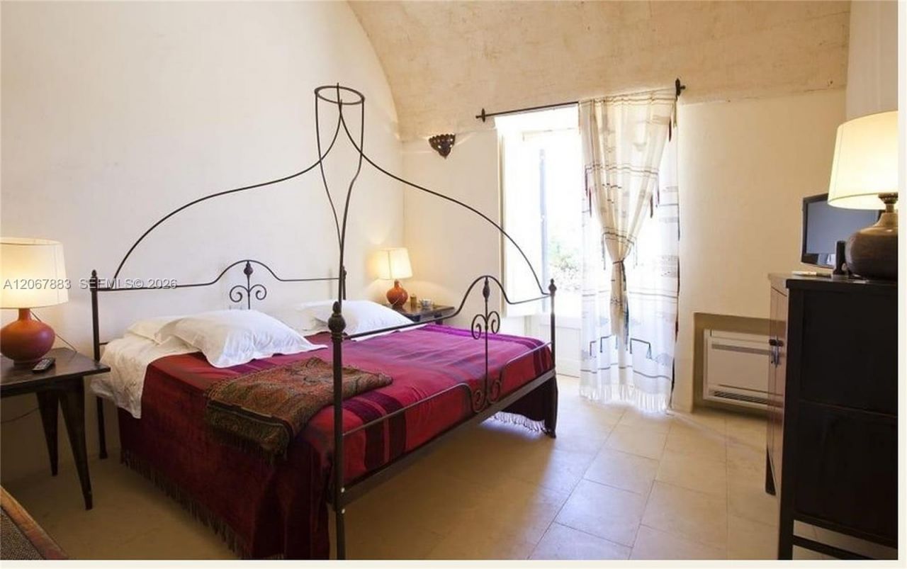 1 Ruffano Italy , , FL 00000 Photo