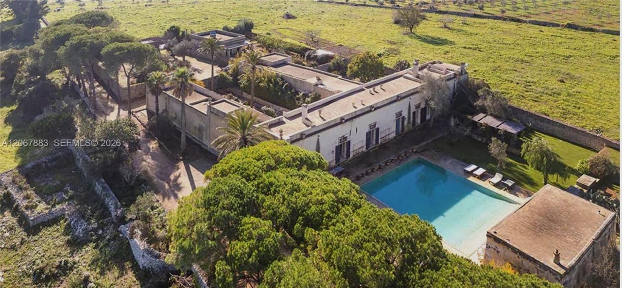 1 Ruffano Italy , , FL 00000 Photo