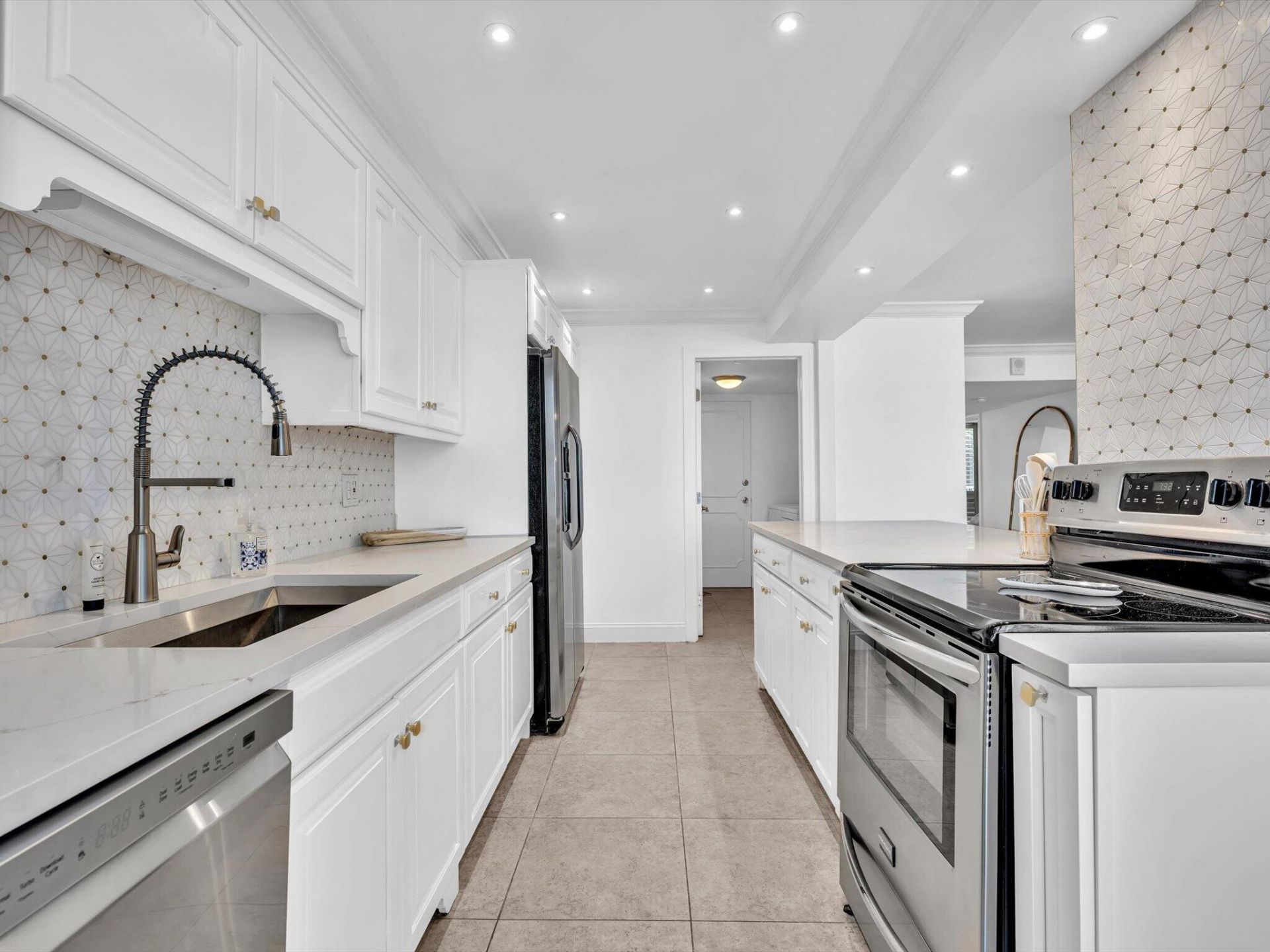 4300 N Ocean Boulevard, Unit 2D, Fort Lauderdale, FL 33308 Photo