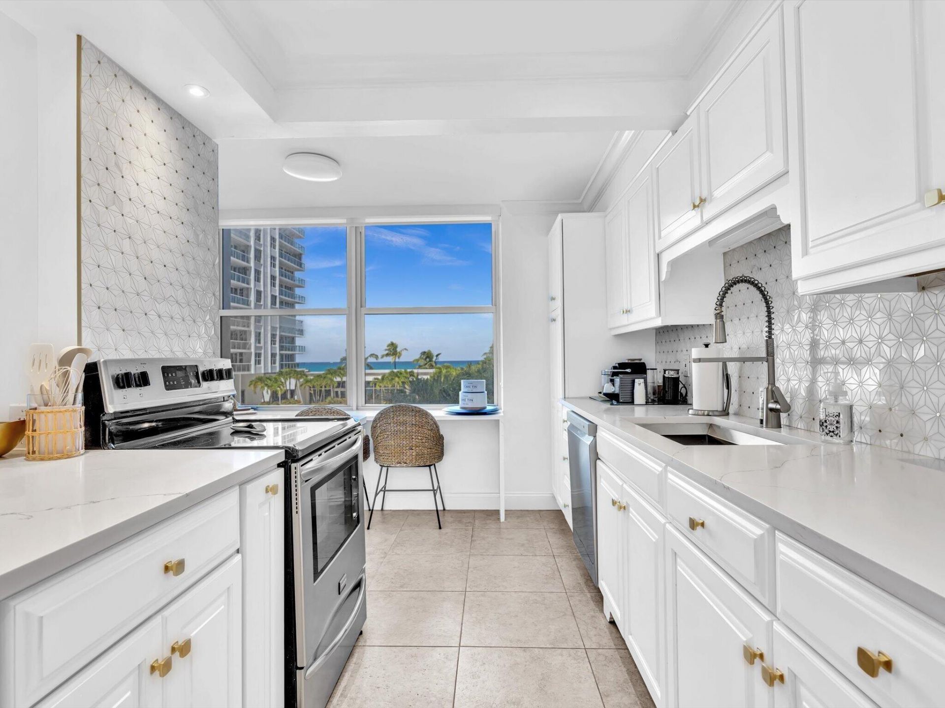 4300 N Ocean Boulevard, Unit 2D, Fort Lauderdale, FL 33308 Photo