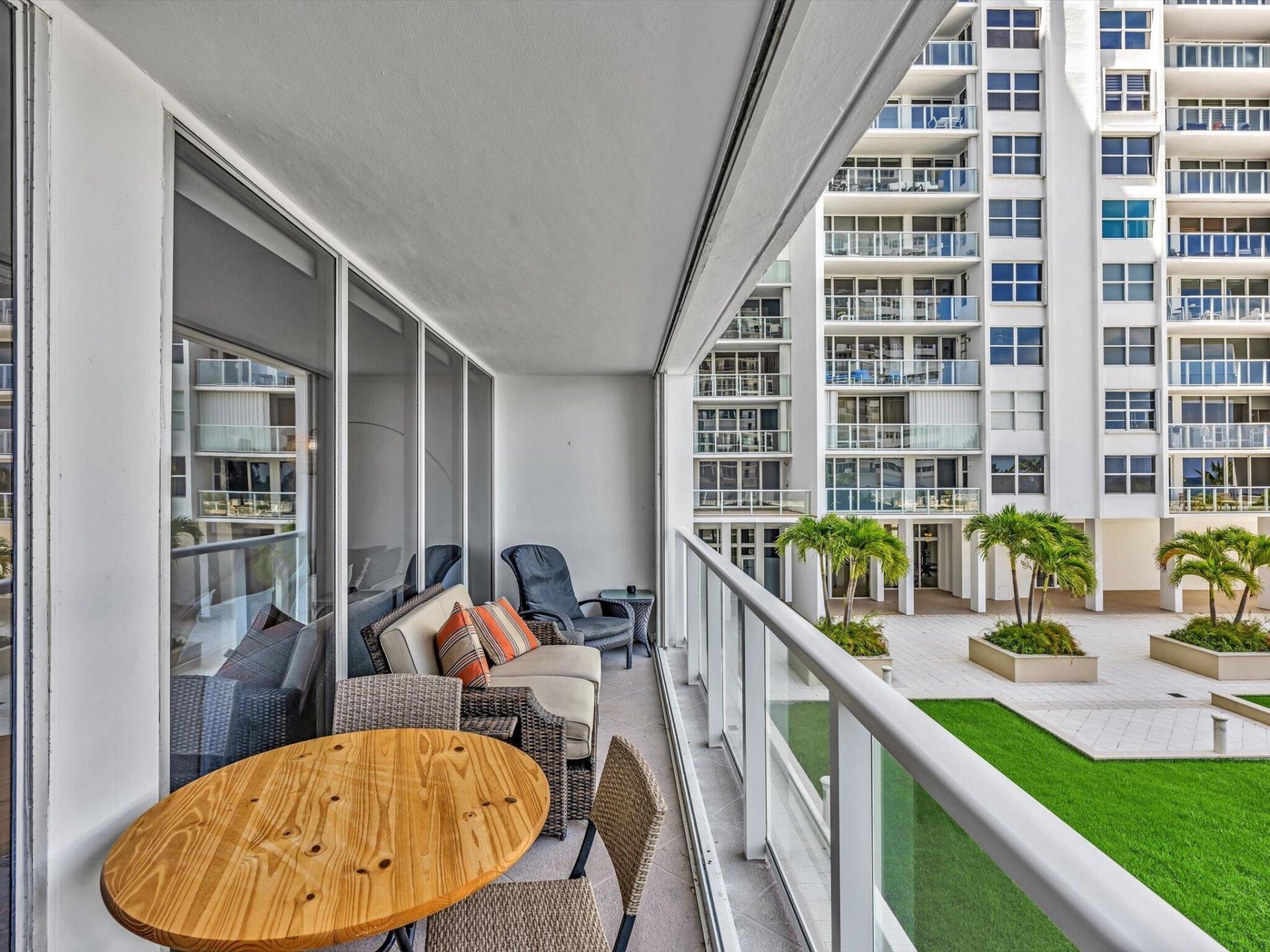 4300 N Ocean Boulevard, Unit 2D, Fort Lauderdale, FL 33308 Photo