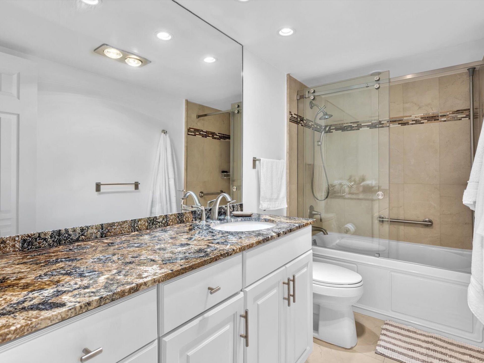 4300 N Ocean Boulevard, Unit 2D, Fort Lauderdale, FL 33308 Photo