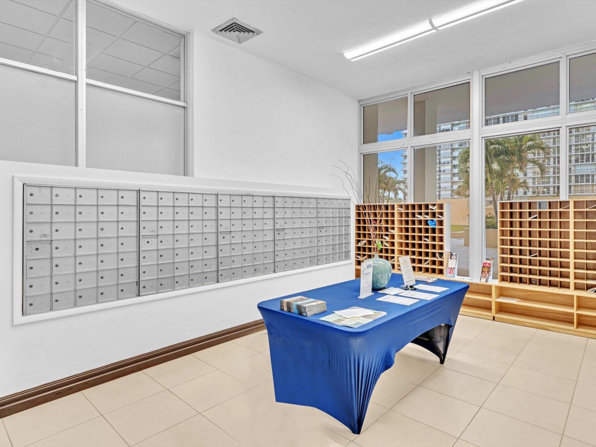4300 N Ocean Boulevard, Unit 2D, Fort Lauderdale, FL 33308 Photo