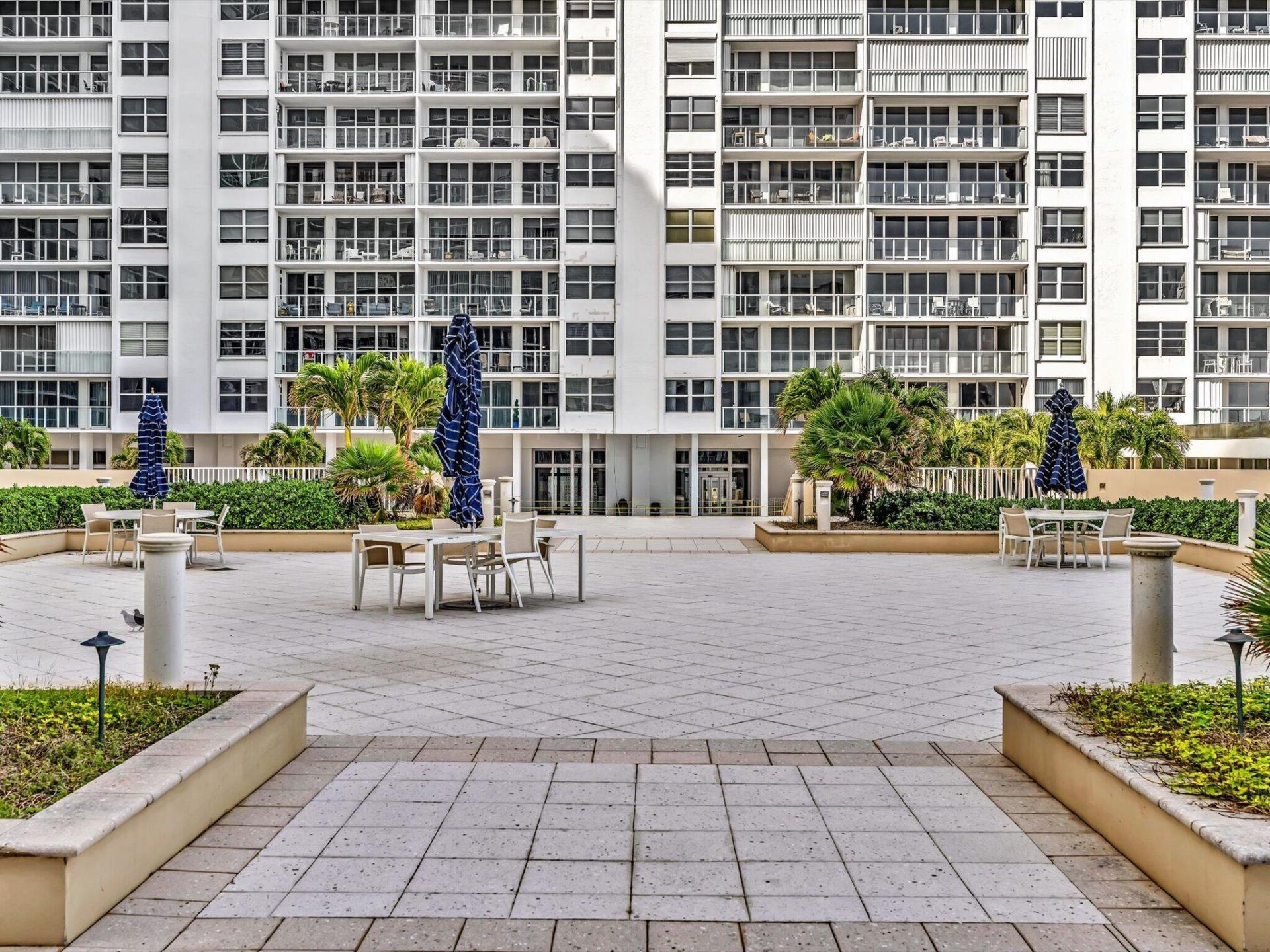 4300 N Ocean Boulevard, Unit 2D, Fort Lauderdale, FL 33308 Photo