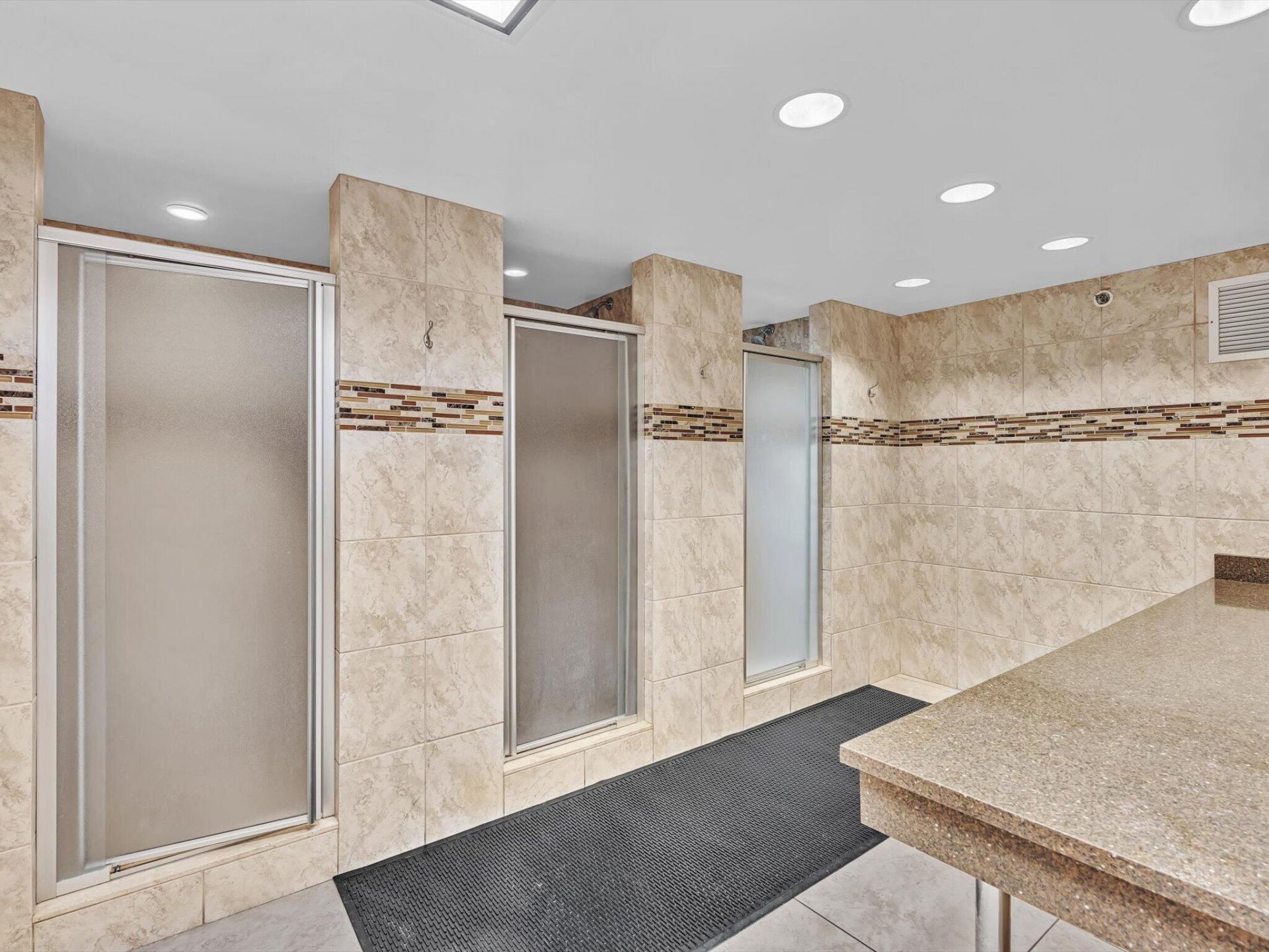 4300 N Ocean Boulevard, Unit 2D, Fort Lauderdale, FL 33308 Photo
