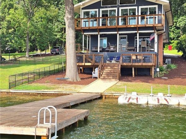 634 Pinehaven Drive , New London, NC 28127