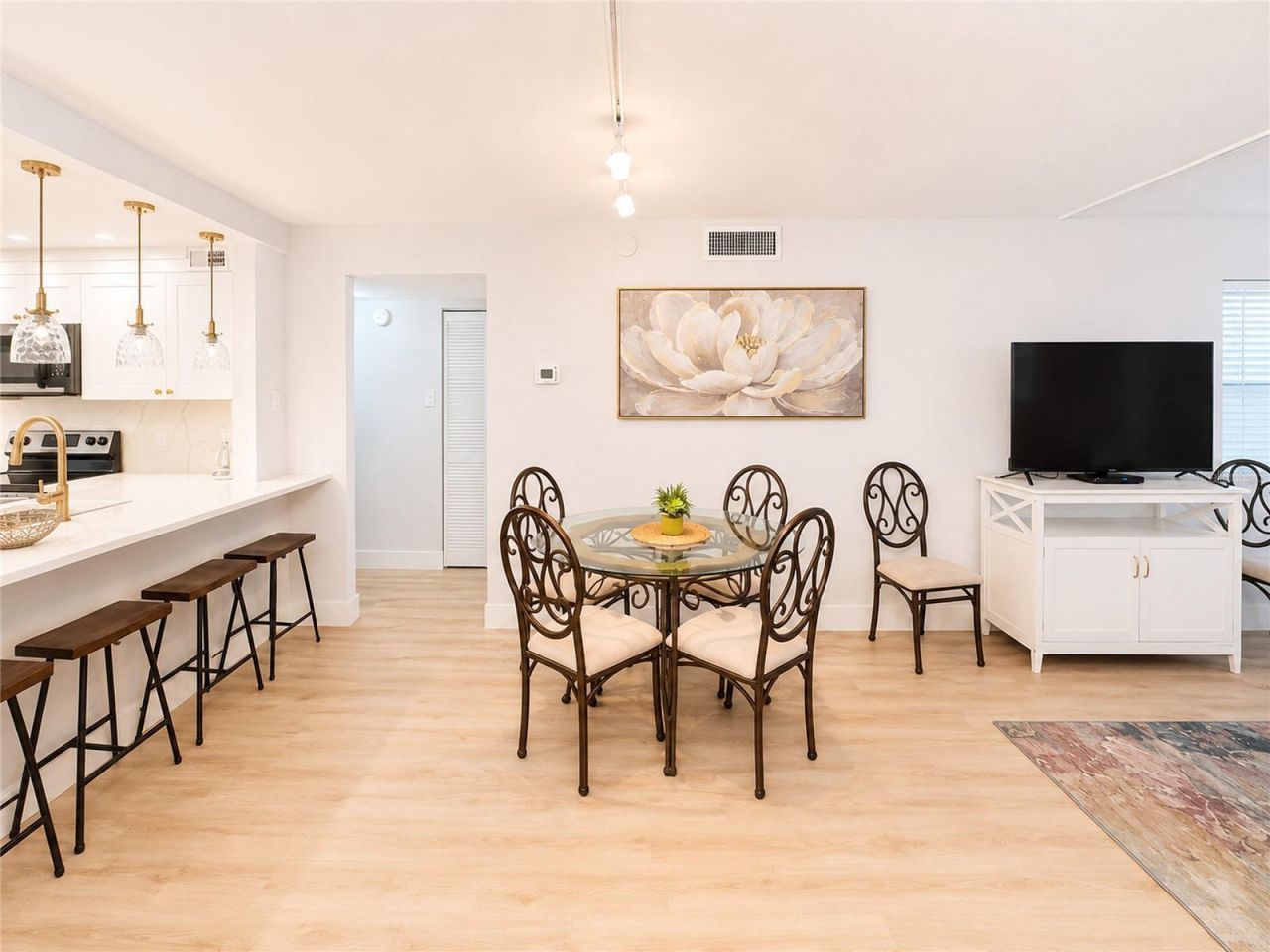 6051 Sun Boulevard, Unit 111, Saint Petersburg, FL 33701 Photo