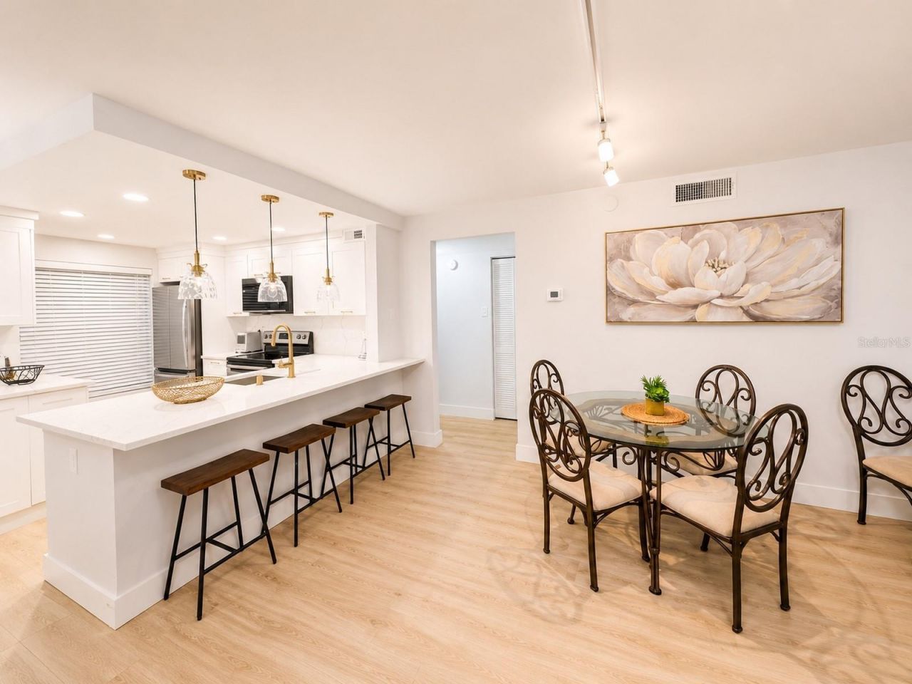 6051 Sun Boulevard, Unit 111, Saint Petersburg, FL 33701 Photo
