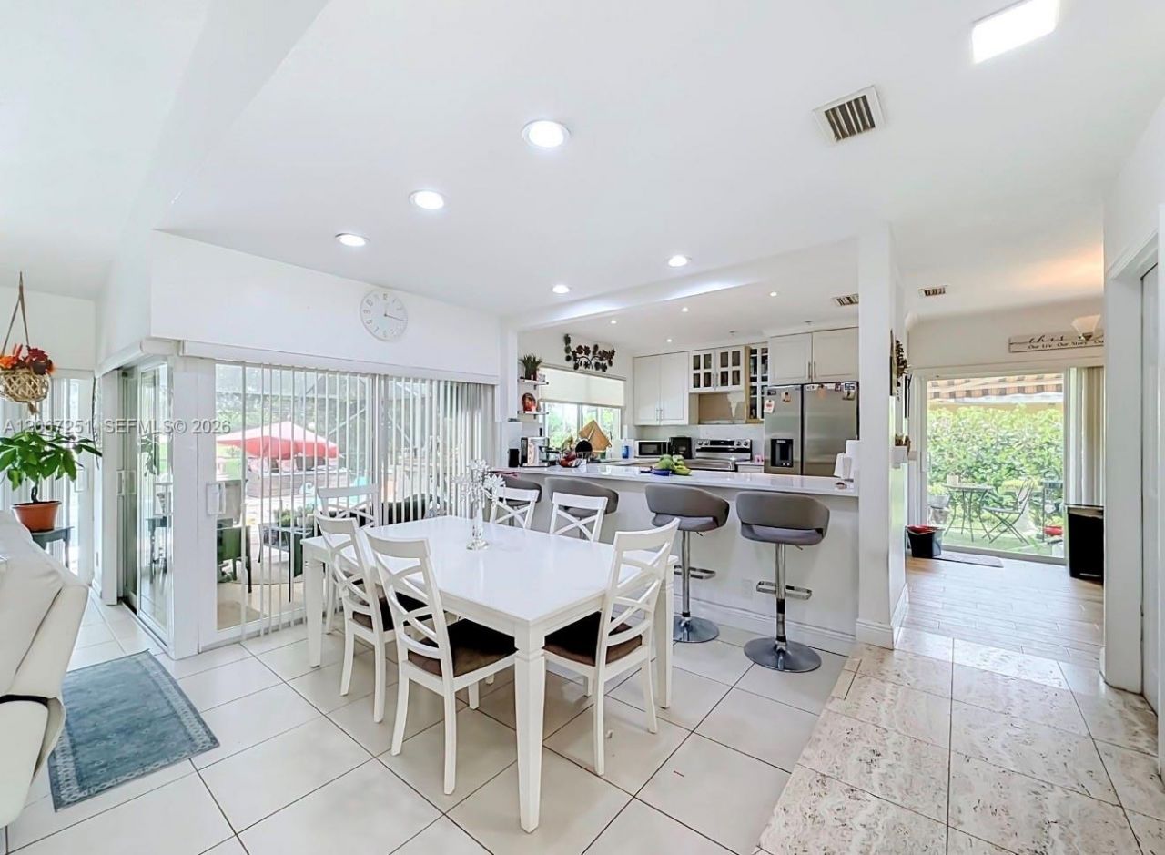 5403 Bayberry Ln, Tamarac, FL 33319 Photo