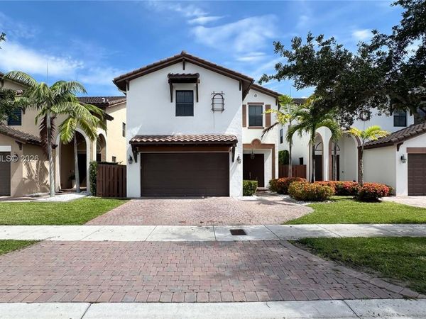 10235 NW 87th Ter , Doral, FL 33178