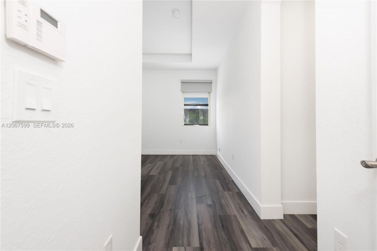 10235 NW 87th Ter, Doral, FL 33178 Photo
