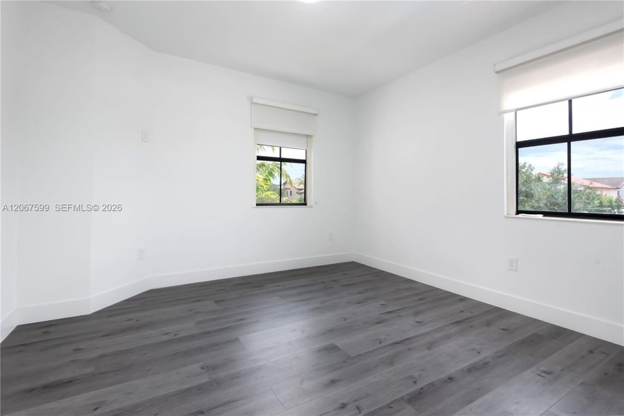 10235 NW 87th Ter, Doral, FL 33178 Photo
