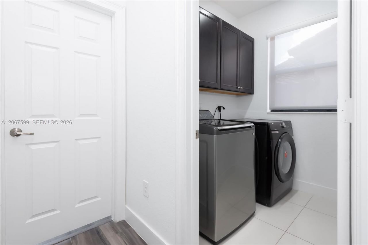 10235 NW 87th Ter, Doral, FL 33178 Photo