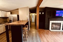 734 Henry Street photo 4