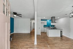 525 E Richardson Avenue photo 4