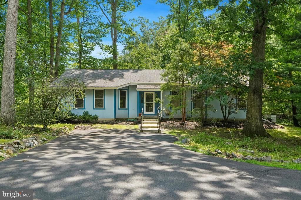 2990 CHESTNUT HILL ROAD, POTTSTOWN, PA 19465