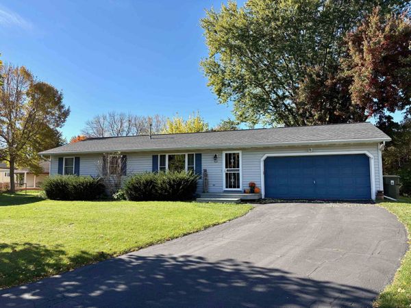 924 Walker Court, Sun Prairie, WI 53590