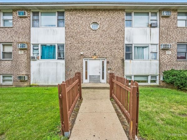 409 Ann Street, South Elgin, IL 60177