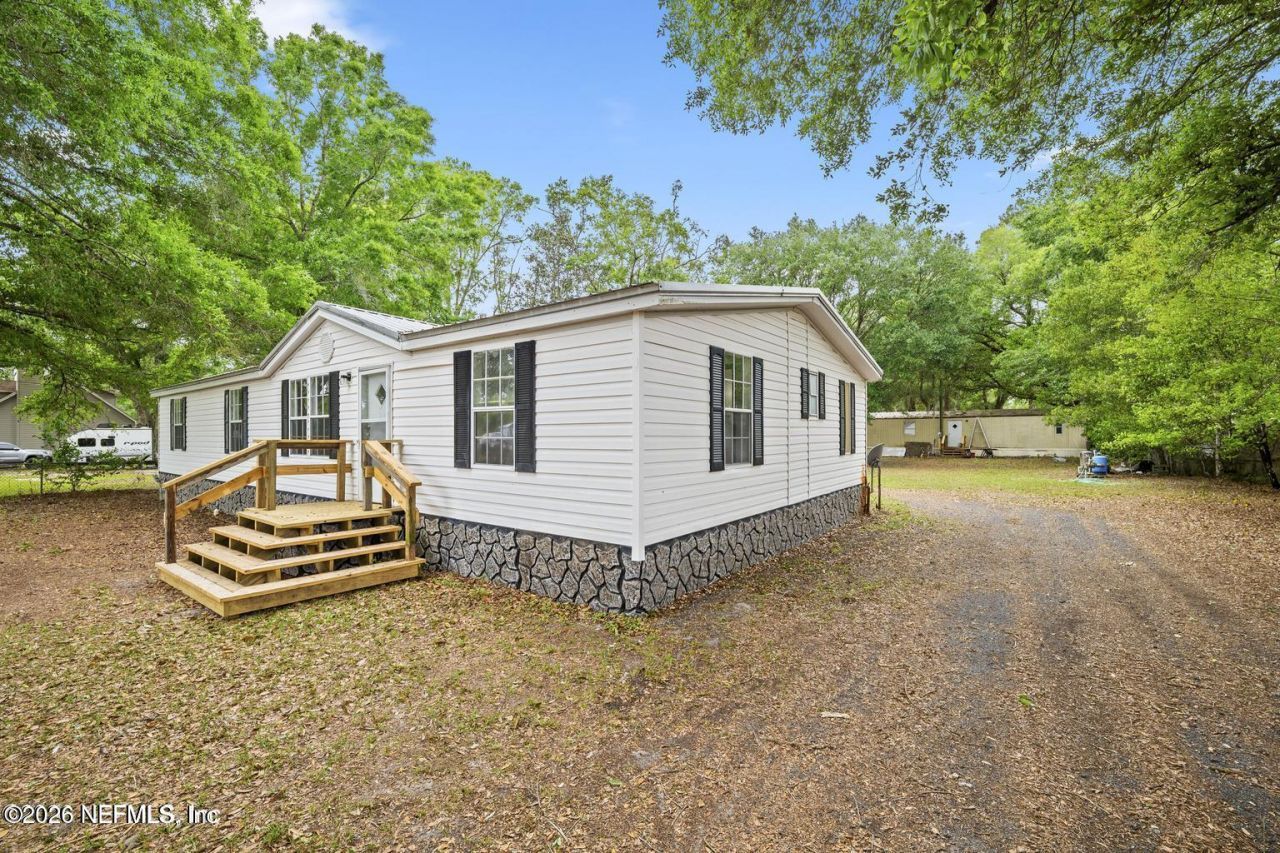 4318 Deerfield Circle W, Macclenny, FL 32063 Photo