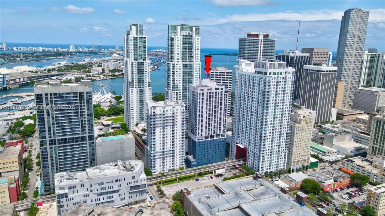 227 NE 2nd St , Unit 1606, Miami, FL 33132 Photo