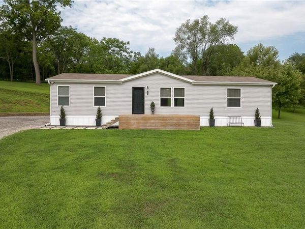 201 N Chestnut Street, Oregon, MO 64473