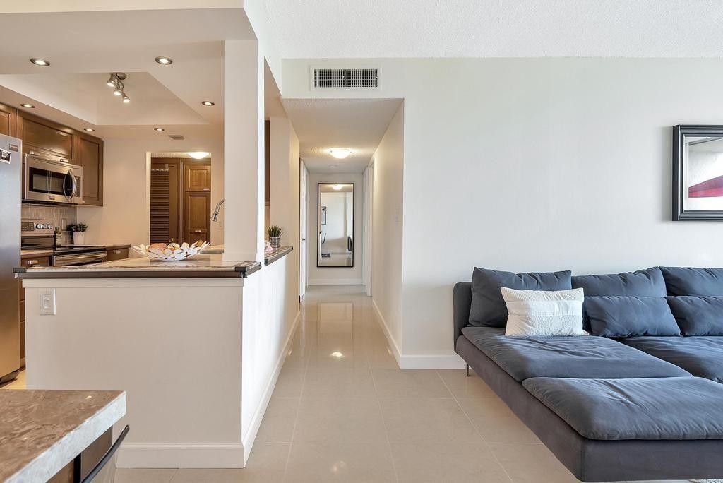 1009 N Ocean Boulevard, Unit 409, Pompano Beach, FL 33062 Photo