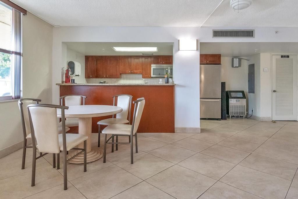 1009 N Ocean Boulevard, Unit 409, Pompano Beach, FL 33062 Photo