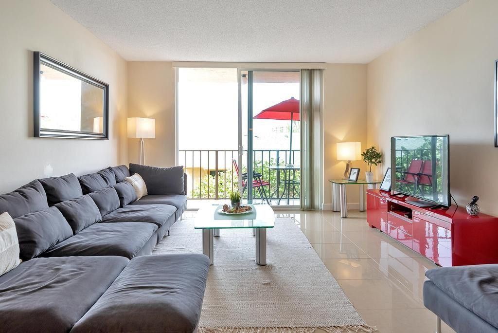1009 N Ocean Boulevard, Unit 409, Pompano Beach, FL 33062 Photo