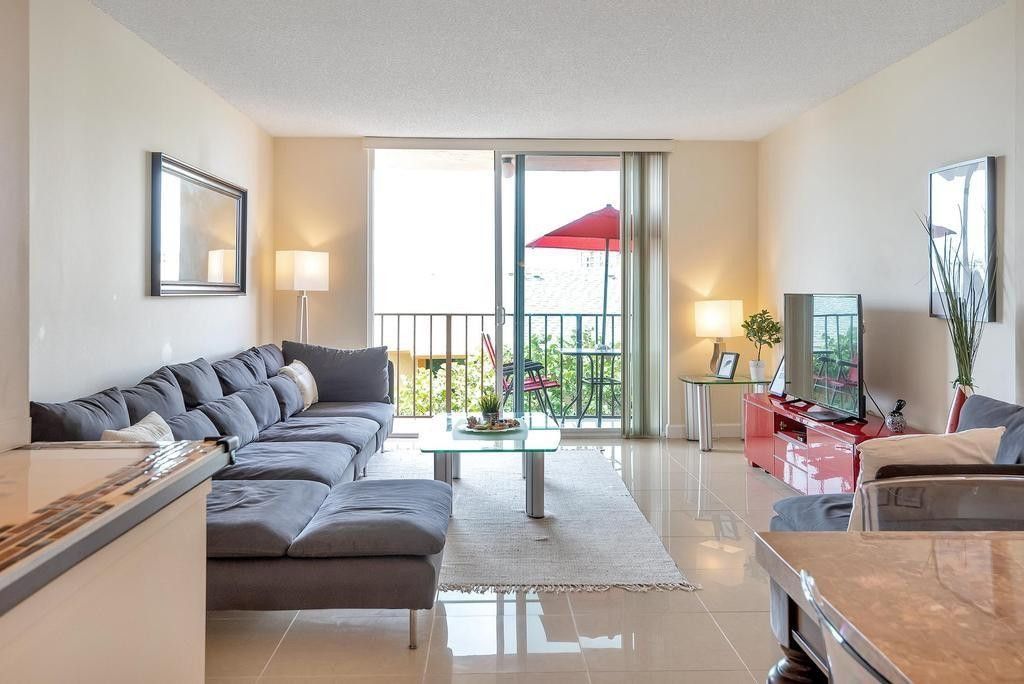 1009 N Ocean Boulevard, Unit 409, Pompano Beach, FL 33062 Photo