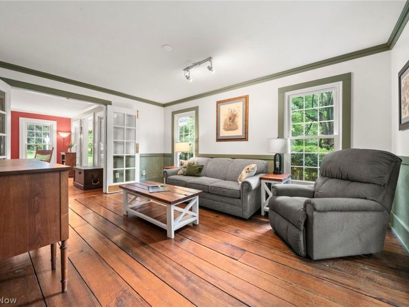 10689 Vaughn Road, Mantua, OH 44255 Photo 12