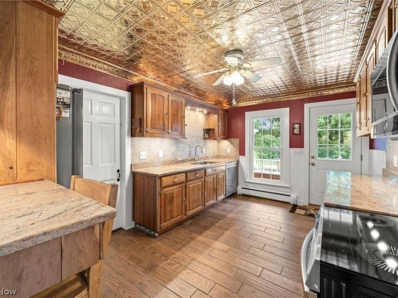 10689 Vaughn Road, Mantua, OH 44255 Photo 13