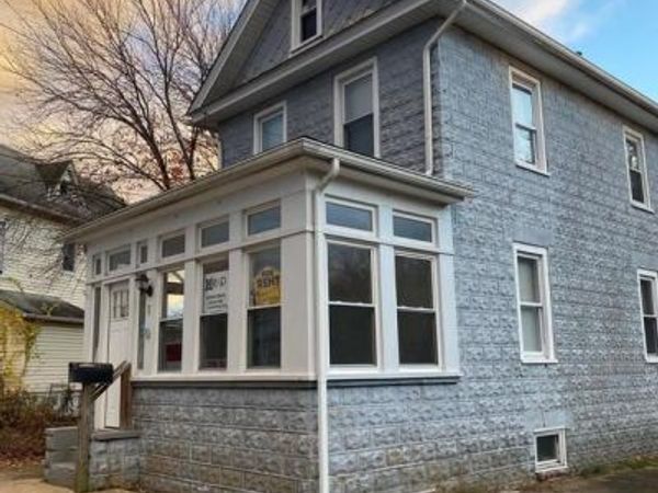 110 W MONROE STREET, PAULSBORO, NJ 08066